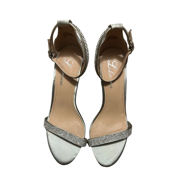 ❗️NWOT❗️ L Lorraine Silver Embellished Strap Ankle Strap 2” Stiletto Heel Sandal - Picture 3 of 4